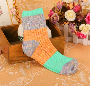 10 двойки/лот, дамски ежедневни зимни памучни чорапи в корейски стил, ярки цветове, лоскутные градиентные чорапи
